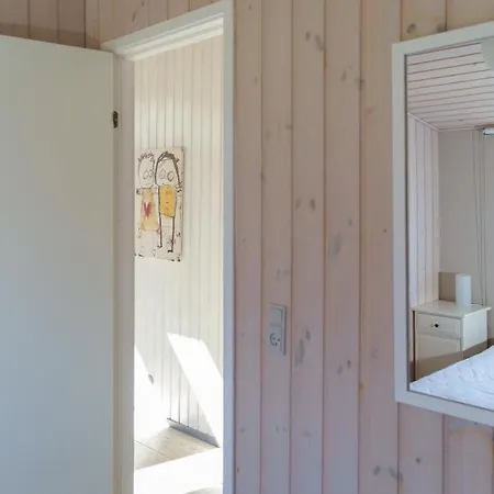بيت للعطل In With 3 Bedrooms, Sauna And Wifi *