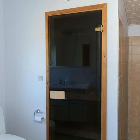 In With 3 Bedrooms, Sauna And Wifi