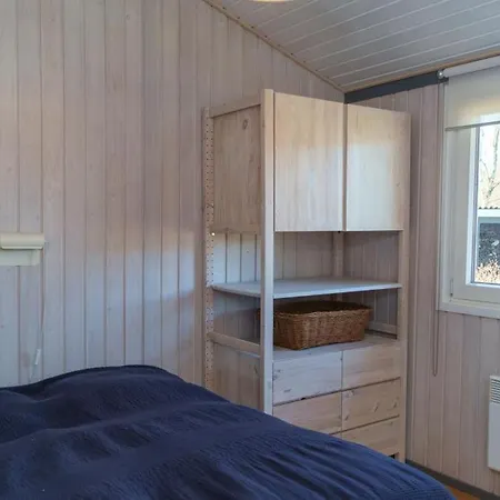 بيت للعطل In With 3 Bedrooms, Sauna And Wifi