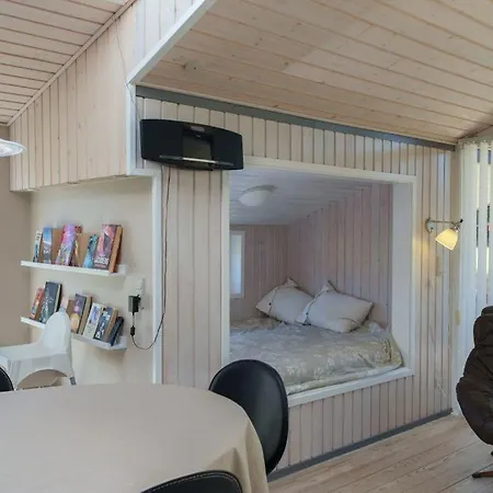 In With 3 Bedrooms, Sauna And Wifi بيت للعطل