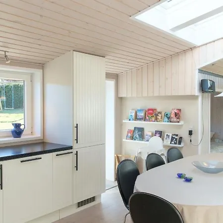 بيت للعطل In With 3 Bedrooms, Sauna And Wifi *